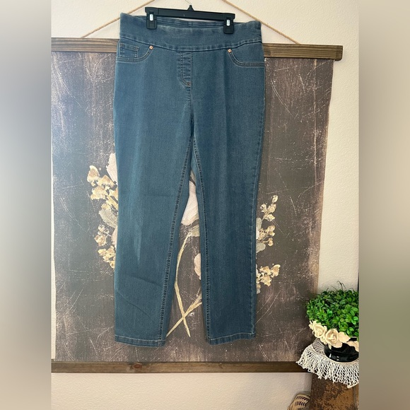 Westbound Medium Wash Blue Pull On Rhinestone Pocket Stretch Jeans Sz 10 Short - Picture 3 of 10